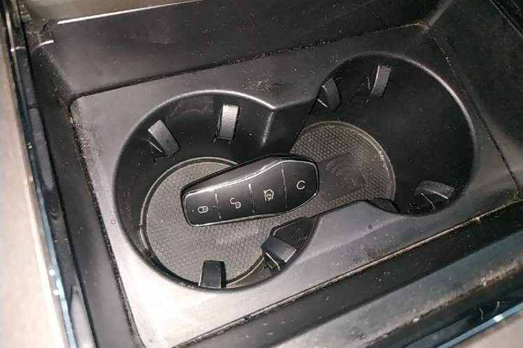 Used BYD Tang New Energy 2024 DM-i Glory Edition 112KM Flagship Model Vehicle Key