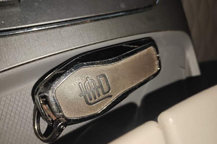 Used BYD Tang New Energy 2024 EV Champion Edition 600KM Deluxe Model Vehicle Key