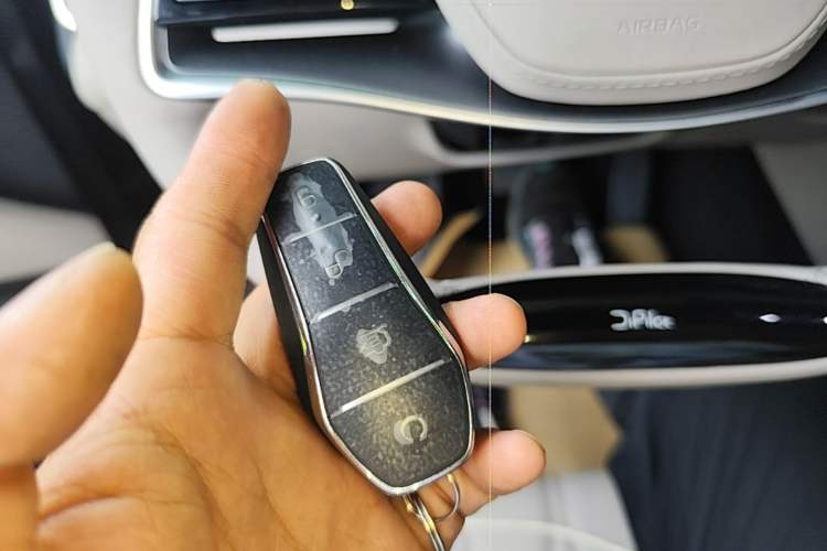 Used BYD Tang New Energy 2024 DM-p Champion Edition 215KM Four-Wheel Drive Deluxe Model Vehicle Key