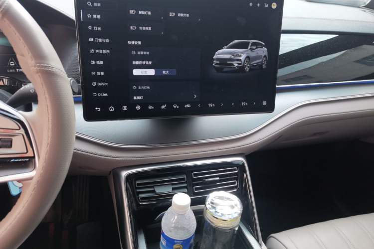 Used BYD Tang New Energy 2024 EV Glory Edition 600KM Premium Model Audio And AC Panel