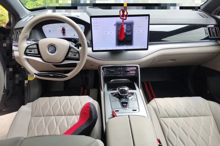 Used BYD Tang New Energy 2024 DM-i Glory Edition 112KM Prestige Model Center Console