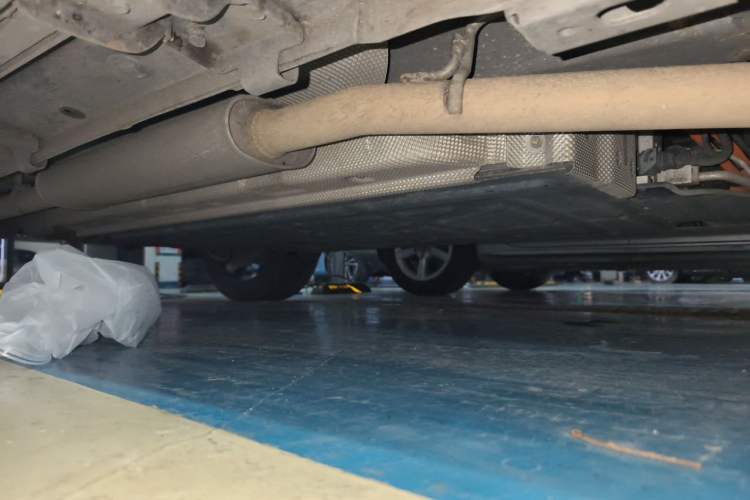 Used BYD Tang New Energy 2024 DM-i Glory Edition 112KM Flagship Model Chassis Front Right