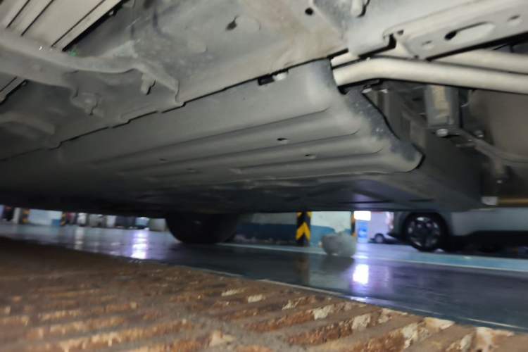Used BYD Tang New Energy 2024 DM-i Glory Edition 112KM Flagship Model Chassis Rear Left