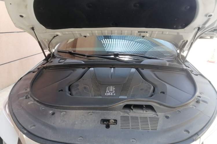 Used BYD Tang New Energy 2024 DM-i Glory Edition 112KM Flagship Model Engine Bay