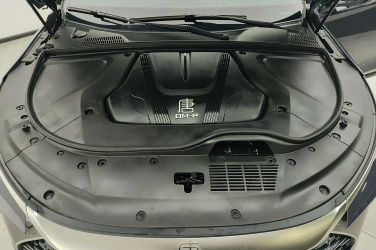 Used BYD Tang New Energy 2024 DM-p Champion Edition 215 km All-Wheel-Drive Flagship Model Engine Bay