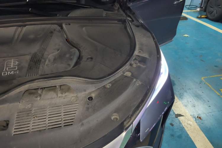 Used BYD Tang New Energy 2024 DM-i Glory Edition 112KM Flagship Model Engine Bay Left