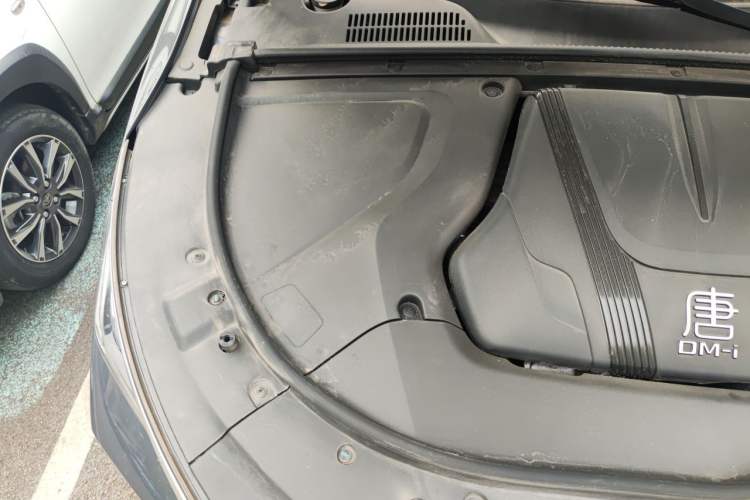 Used BYD Tang New Energy 2024 DM-i Glory Edition 112KM Prestige Model Engine Bay Right