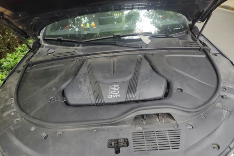 Used BYD Tang New Energy 2024 DM-i Glory Edition 112KM Prestige Model Engine Bay