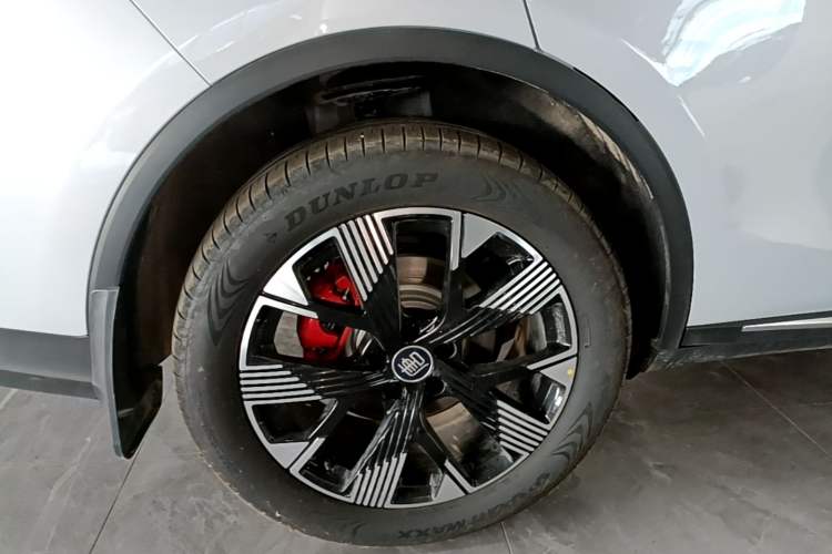 Used BYD Tang New Energy 2024 DM-i Glory Edition 200KM Flagship Model Exterior 5