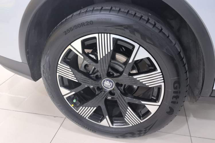 Used BYD Tang New Energy 2024 DM-i Glory Edition 112KM Flagship Model Exterior 5