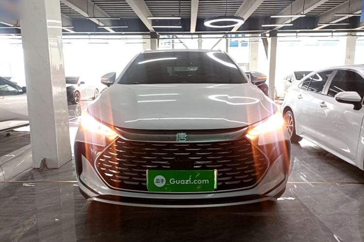 Used BYD Tang New Energy 2024 DM-i Glory Edition 200KM Flagship Model Front