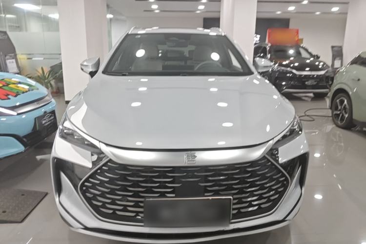 Used BYD Tang New Energy 2024 DM-i Glory Edition 112KM Flagship Model Front