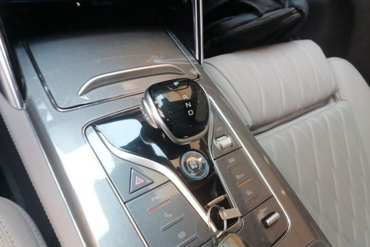Used BYD Tang New Energy 2024 DM-i Glory Edition 112KM Flagship Model Gear Lever