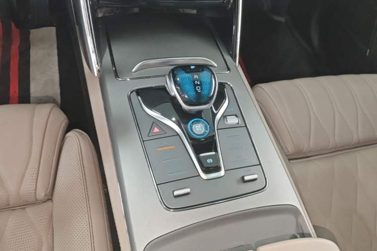 Used BYD Tang New Energy 2024 DM-i Glory Edition 112KM Flagship Model Gear Lever