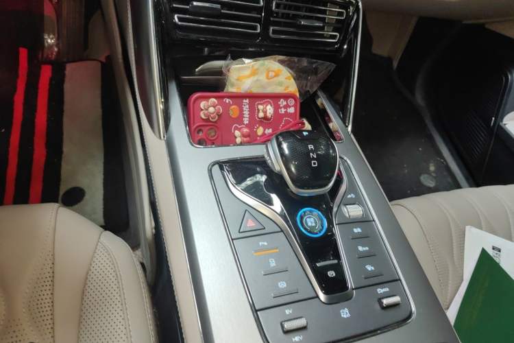 Used BYD Tang New Energy 2024 DM-i Glory Edition 112KM Prestige Model Gear Lever
