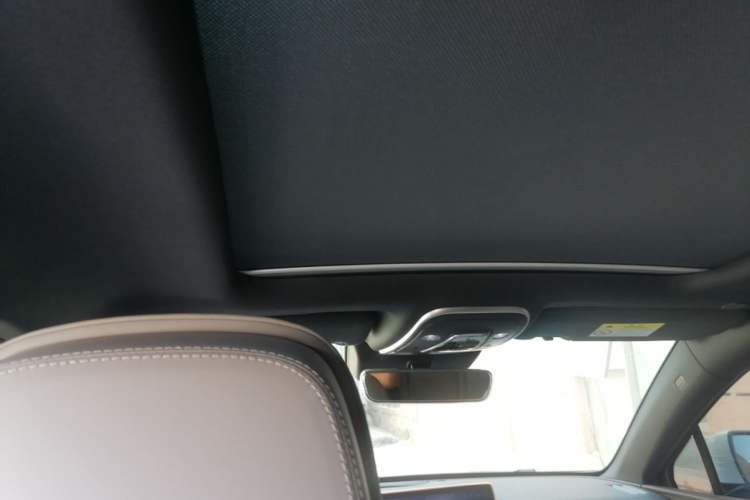 Used BYD Tang New Energy 2024 DM-i Glory Edition 112KM Flagship Model Headliner