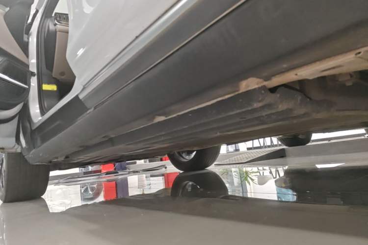 Used BYD Tang New Energy 2024 DM-i Glory Edition 112KM Flagship Model Left Side Sill