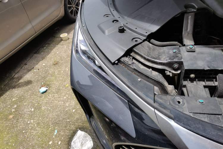 Used BYD Tang New Energy 2024 DM-i Glory Edition 112KM Prestige Model Right Front Headlight