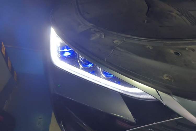 Used BYD Tang New Energy 2024 DM-i Glory Edition 112KM Flagship Model Right Front Headlight