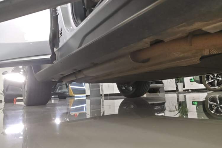 Used BYD Tang New Energy 2024 DM-i Glory Edition 112KM Flagship Model Right Side Sill