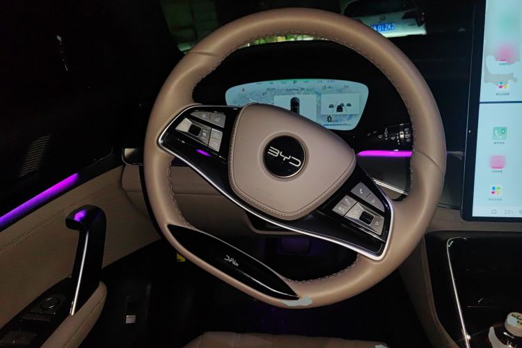 Used BYD Tang New Energy 2024 DM-i Glory Edition 112KM Prestige Model Steering Wheel