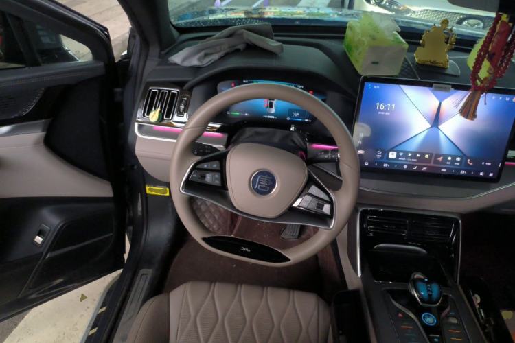 Used BYD Tang New Energy 2024 DM-i Glory Edition 112KM Prestige Model Steering Wheel