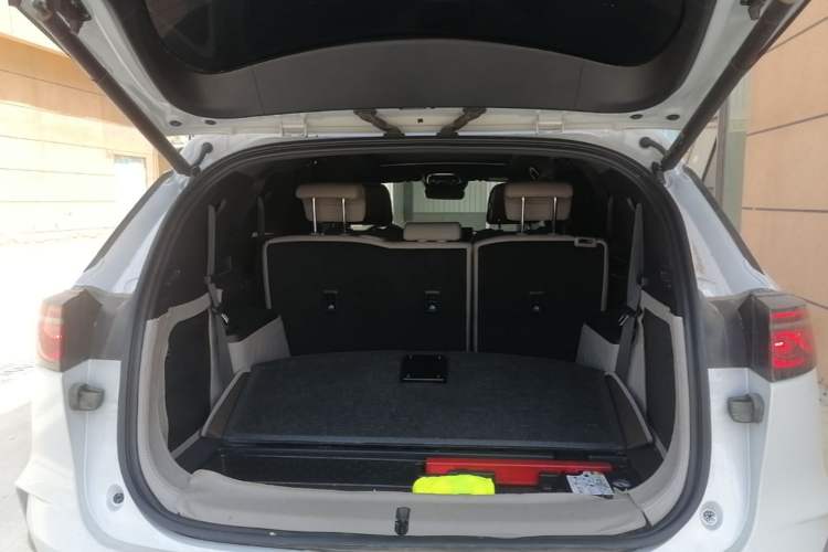 Used BYD Tang New Energy 2024 DM-i Glory Edition 112KM Flagship Model Trunk