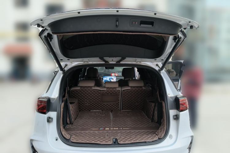 Used BYD Tang New Energy 2024 DM-i Glory Edition 112KM Prestige Model Trunk