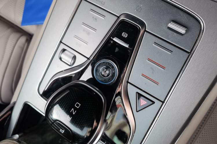 Used BYD Tang New Energy 2024 EV Glory Edition 600KM Premium Model Vehicle Key