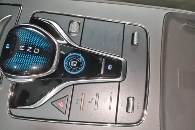 Used BYD Tang New Energy 2024 DM-i Glory Edition 112KM Flagship Model Vehicle Key