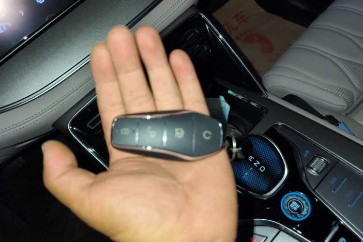 Used BYD Tang New Energy 2024 DM-i Glory Edition 112KM Flagship Model Vehicle Key