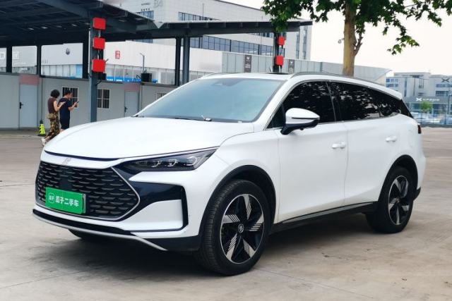 Ojetý BYD Tang New Energy 2024 DM-i Glory Edition 112KM Prestige Model