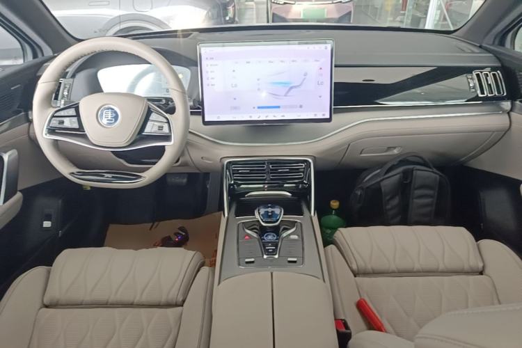 Used BYD Tang New Energy 2024 DM-i Glory Edition 112KM Flagship Model Center Console