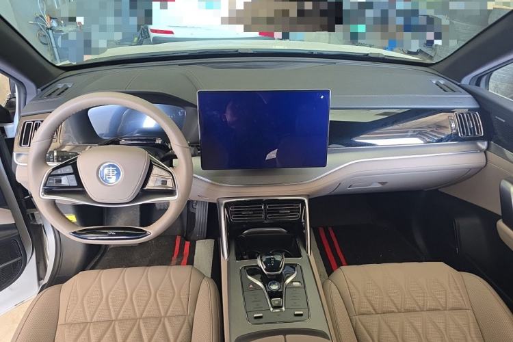Used BYD Tang New Energy 2024 DM-i Glory Edition 112KM Prestige Model Center Console
