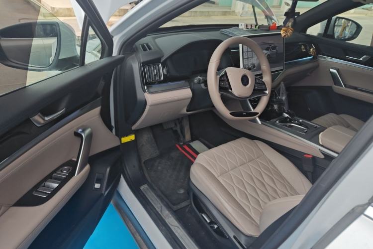 Used BYD Tang New Energy 2024 DM-i Glory Edition 112KM Prestige Model Driver Seat
