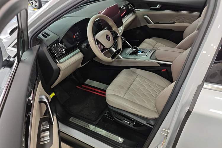 Used BYD Tang New Energy 2024 DM-i Glory Edition 112KM Prestige Model Driver Seat