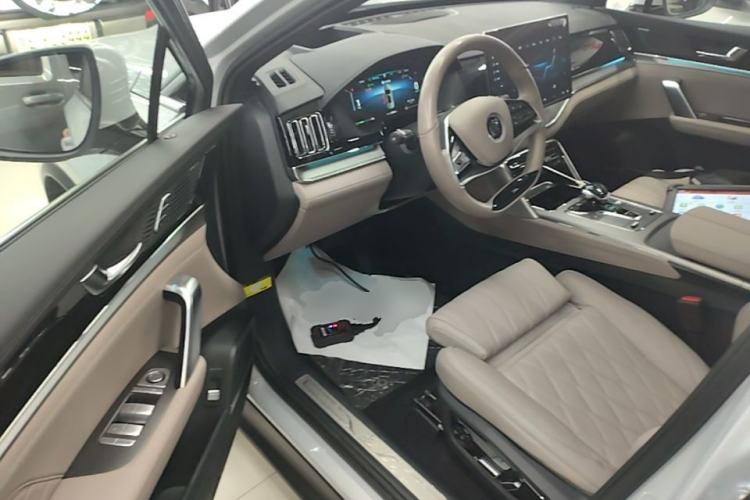 Used BYD Tang New Energy 2024 DM-i Glory Edition 112KM Flagship Model Driver Seat