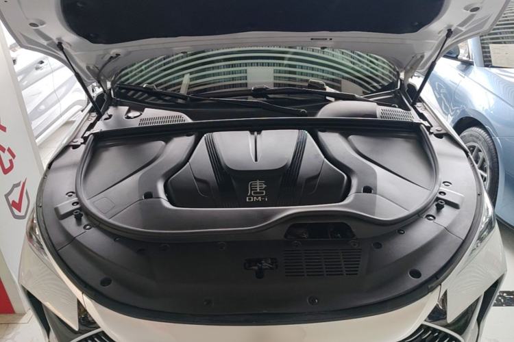 Used BYD Tang New Energy 2024 DM-i Glory Edition 112KM Prestige Model Engine Bay