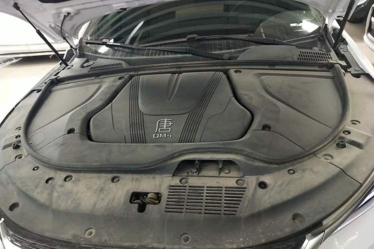 Used BYD Tang New Energy 2024 DM-i Glory Edition 112KM Prestige Model Engine Bay