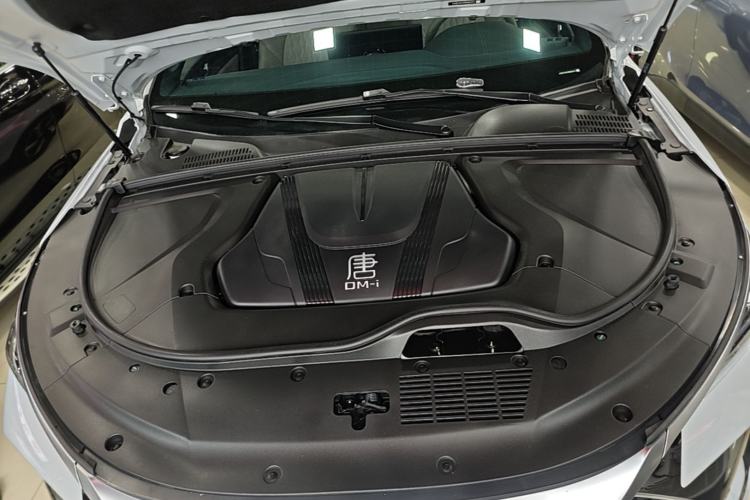 Used BYD Tang New Energy 2024 DM-i Glory Edition 112KM Prestige Model Engine Bay