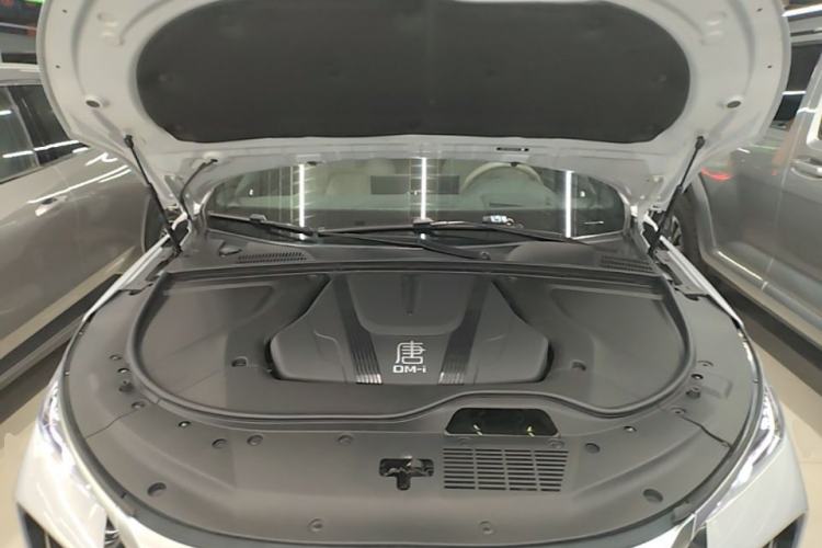 Used BYD Tang New Energy 2024 DM-i Glory Edition 112KM Flagship Model Engine Bay