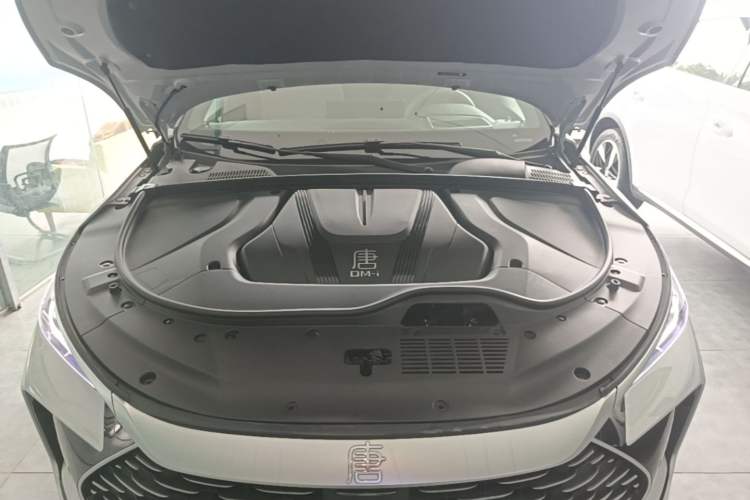 Used BYD Tang New Energy 2024 DM-i Glory Edition 112KM Flagship Model Engine Bay
