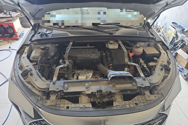 Used BYD Tang New Energy 2024 DM-i Glory Edition 112KM Prestige Model Engine Bay