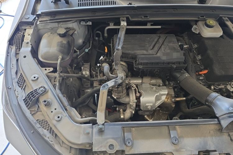 Used BYD Tang New Energy 2024 DM-i Glory Edition 112KM Prestige Model Engine Bay Right