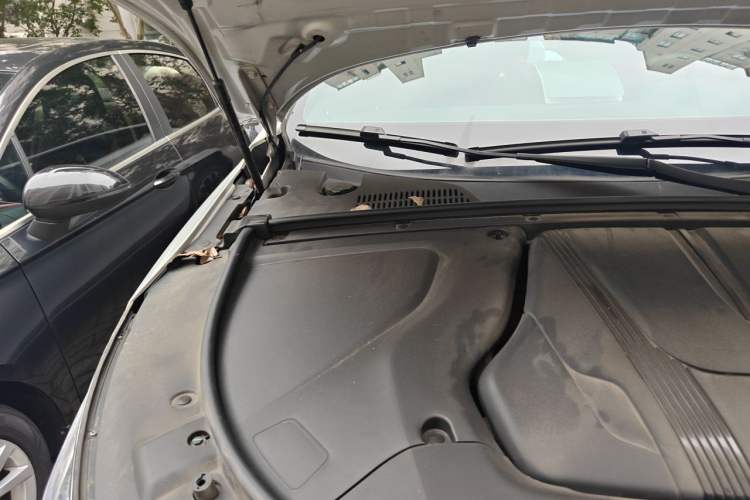 Used BYD Tang New Energy 2024 DM-i Glory Edition 200KM Flagship Model Engine Bay Right