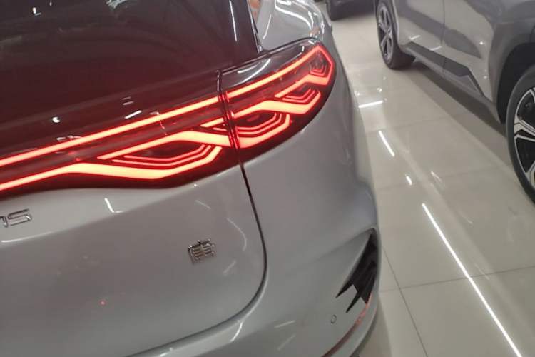Used BYD Tang New Energy 2024 DM-i Glory Edition 112KM Flagship Model Exterior 3