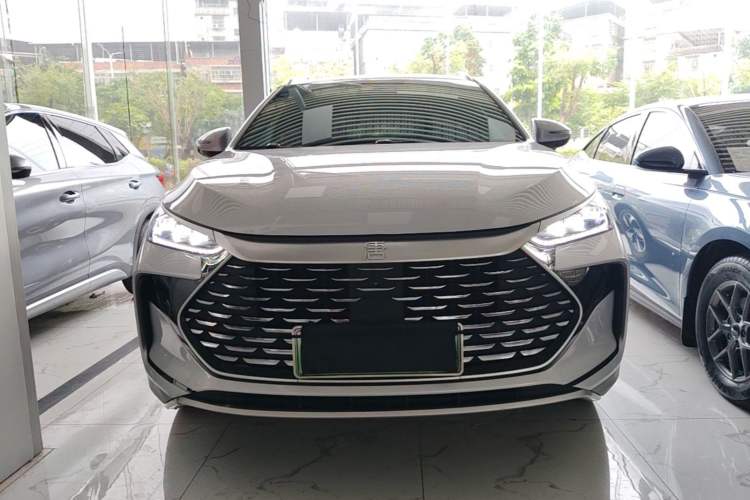 Used BYD Tang New Energy 2024 DM-i Glory Edition 112KM Prestige Model Front
