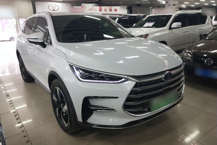 Used BYD Tang New Energy 2024 DM-i Glory Edition 112KM Prestige Model Front Right 45 Deg