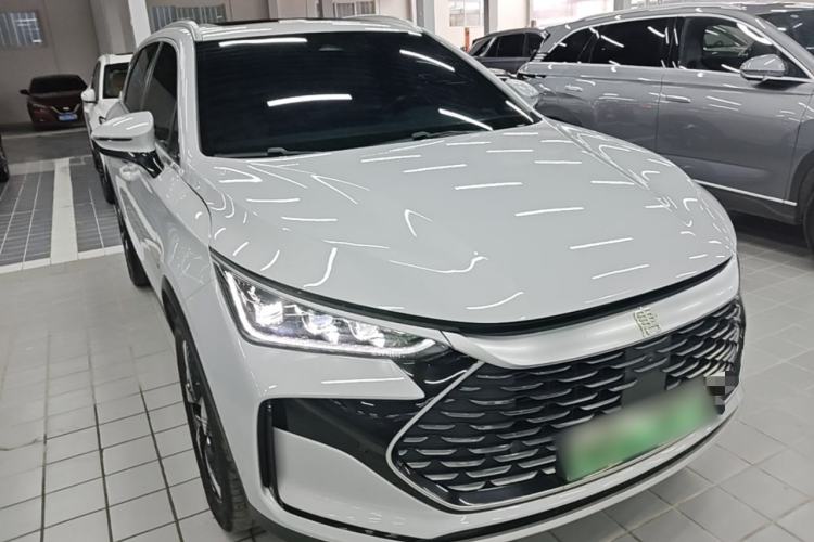 Used BYD Tang New Energy 2024 DM-i Glory Edition 112KM Prestige Model Front Right 45 Deg
