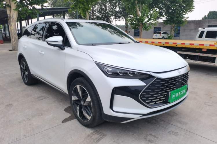 Used BYD Tang New Energy 2024 DM-i Glory Edition 112KM Prestige Model Front Right 45 Deg